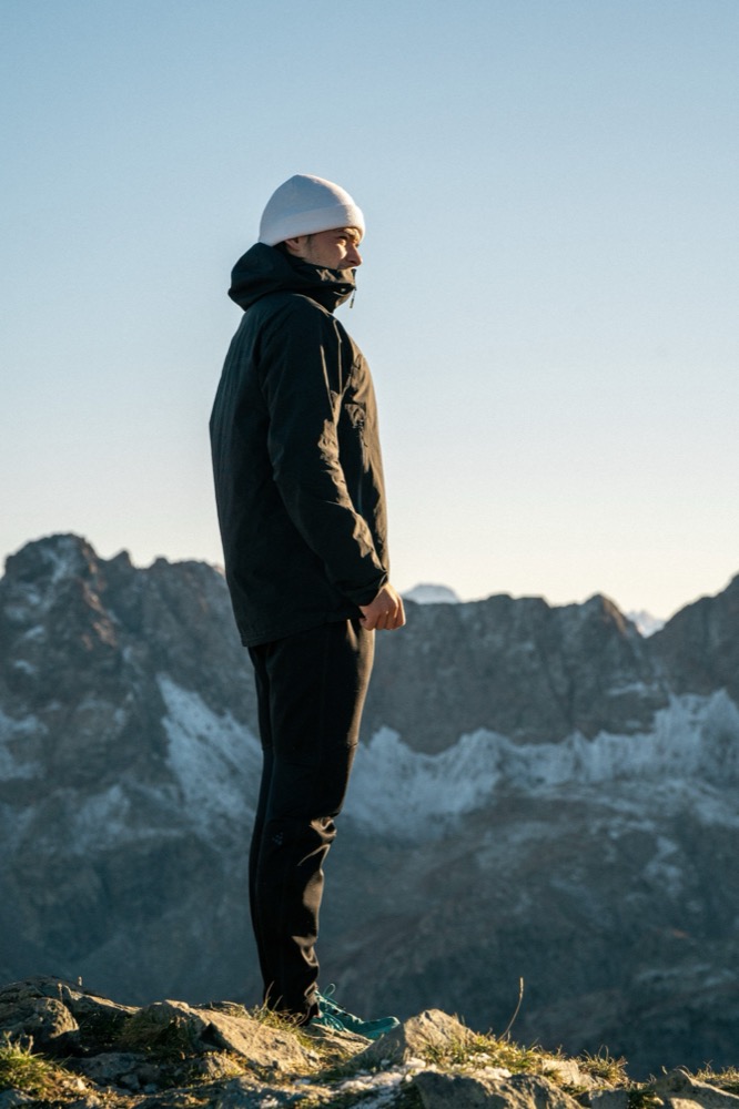 Portrait de Clément Petiteau en montagne, photographe à Lyon, Grenoble, Chambery, photographe de mariage, photo de mariage, rjupa moment, rioupa moment